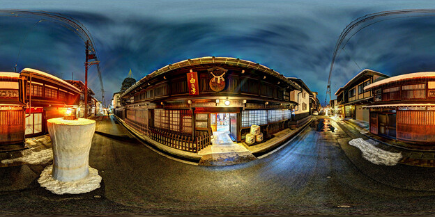 写真: 飛騨古川 三寺まいり  雪像ろうそく 蒲酒造前 360度パノラマ写真