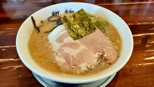 写真: 哲麺　豚骨味噌ラーメン