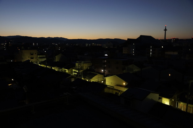 京都の夜明け
