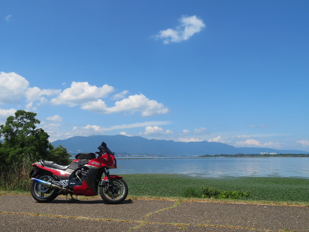 写真: 琵琶湖＆琵琶湖大橋