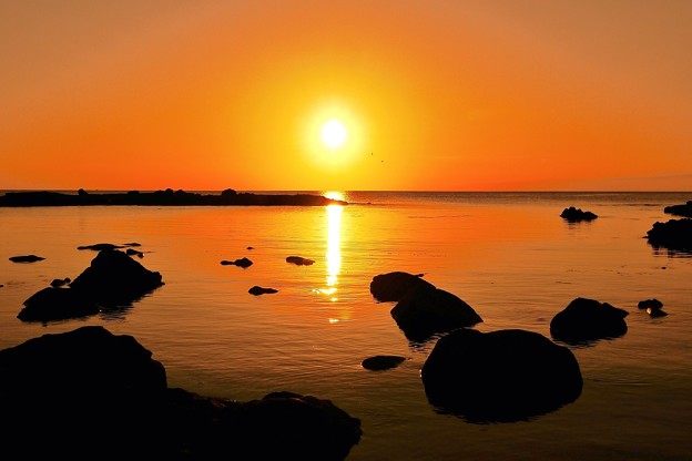 写真: 落陽　能登　赤住海岸