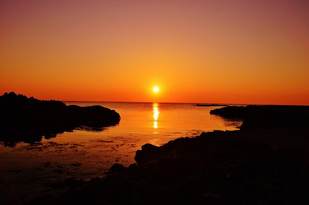 写真: 落陽　能登は百浦海岸