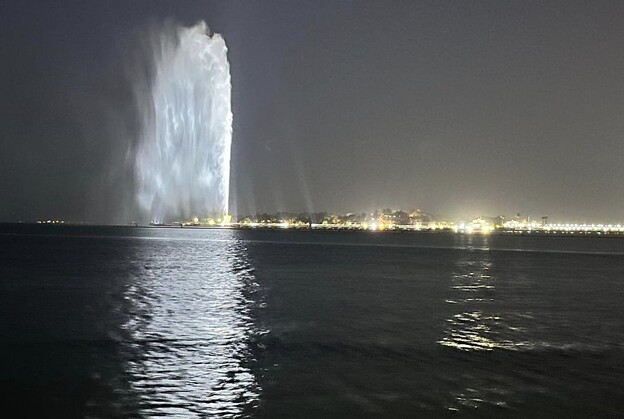 写真: 世界一高い噴水