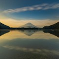 精進湖にて朝焼けの富士　その３