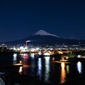 写真: 工場夜景と富士山 その１