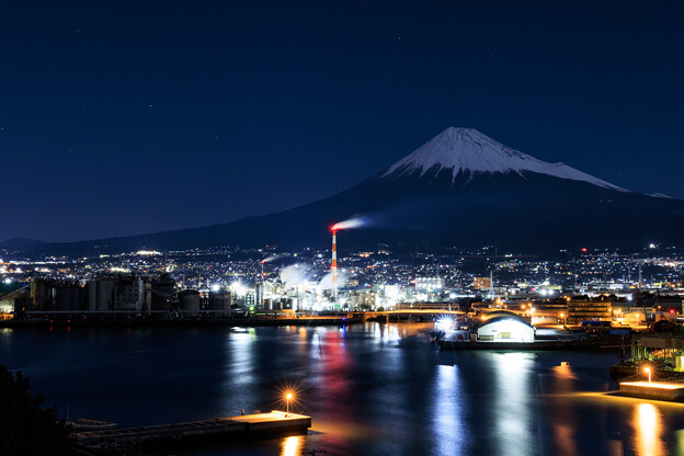 写真: 工場夜景と富士山 その2