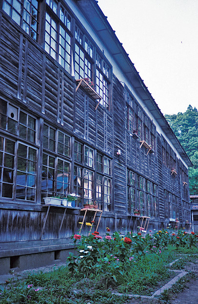 Photos: 横手の木造校舎