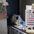 写真: 塩生姜らー麺専門店MANNISH亀戸店 券売機とスーパーボール