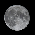 写真: 望遠レンズでの中秋の名月