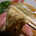 写真: 新宿地下ラーメン_SPORTS DINING REGISTA_塩らぁめん_麺
