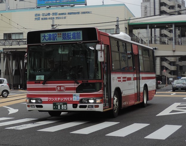 写真: 京阪バス　880