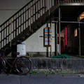 写真: ポストと自転車