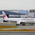 写真: JAPAN AIRLINES JA05XJ
