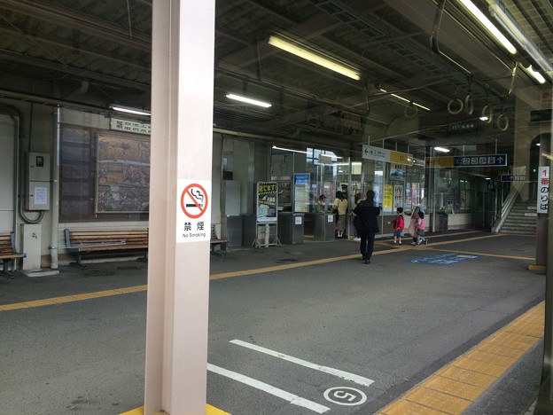 写真: 新居浜駅