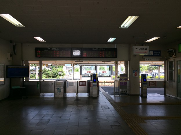 写真: 鯖江駅１
