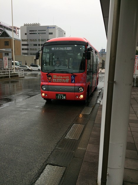 写真: ねぶたん号　〜シャトルバス〜