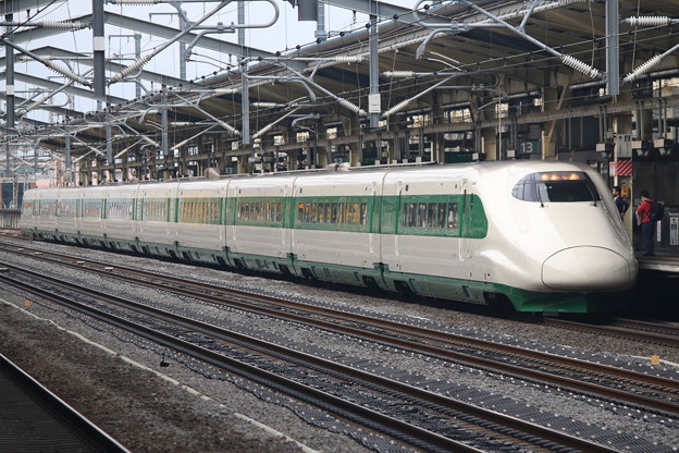 写真: 上越新幹線E2系1000番台　J66編成（200系リバイバルカラー）