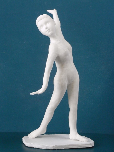 写真: 紙粘土人形裸婦像６５　踊り前