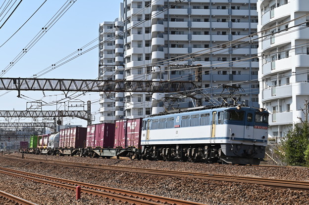 写真: 貨物列車 (EF652057)