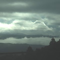 写真: 東名高速道路よりの気流風景