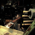 写真: 人形焼製造機運転中