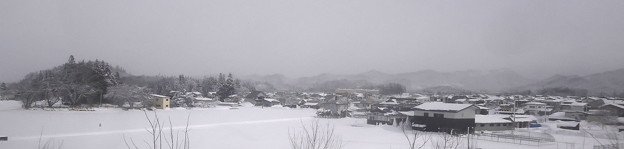 写真: 冬の東北の雪景色