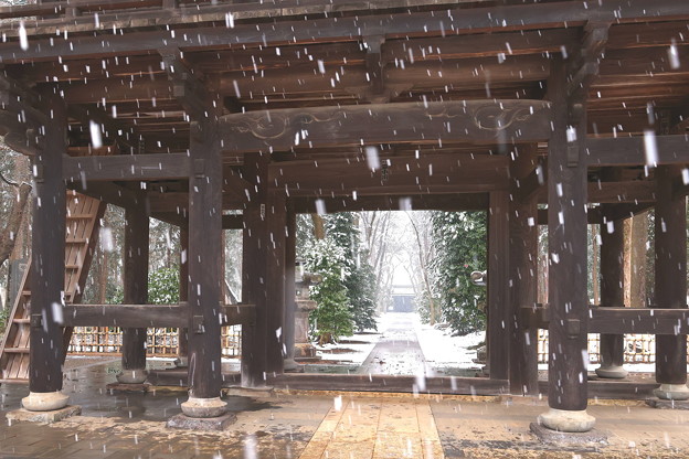 総門への降雪
