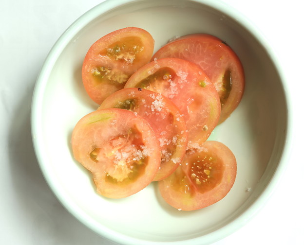自宅のトマト初試食
