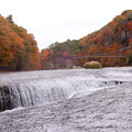 写真: 吹割の滝　紅葉時の流れ