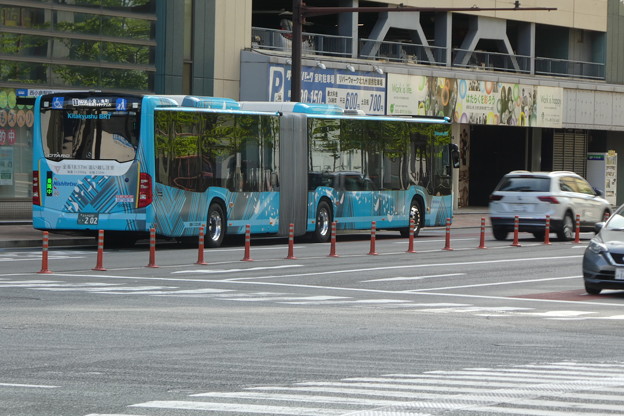 写真: 北九州連接バス(BRT)