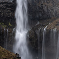 写真: 華厳の滝