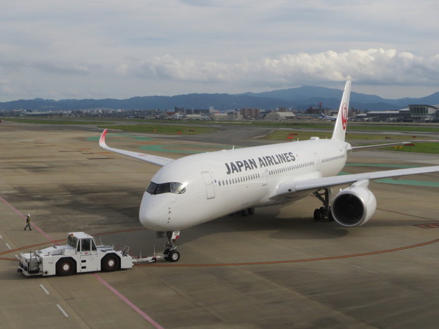 写真: JAL  A350の出発　４