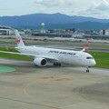 写真: JAL　A350　ランディング　３