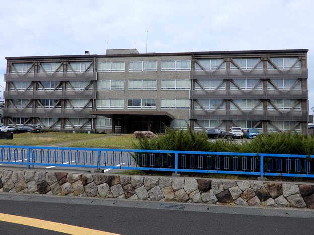 写真: 新潟地方裁判所