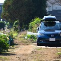 写真: 菜園・道具小屋と愛車