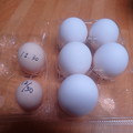 写真: 小さい卵 (2)