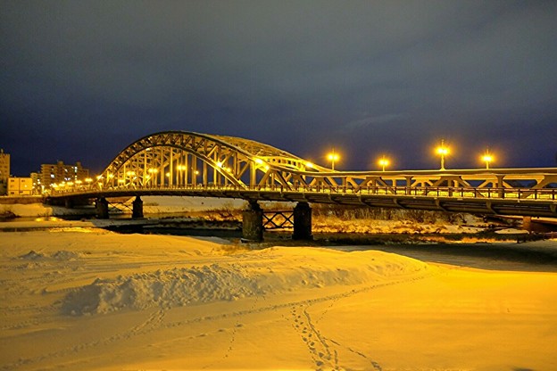 初冬の旭橋