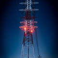 写真: 夜の紅白の鉄塔＠近所