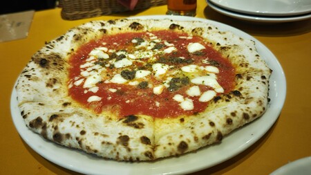 (6)アンチョビのピザ