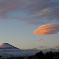 写真: 富士のお山とUFO？