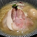 写真: 味玉入り貝だし麺＠きた田・京都市下京区
