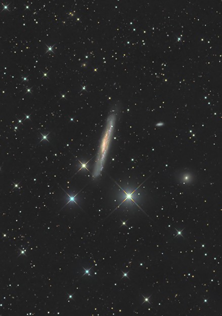 写真: 棒渦巻銀河NGC3079