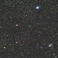 写真: ZTF彗星C2020V2とバナナ星雲、ET星団