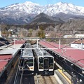 雪化粧の日光連山と日光駅