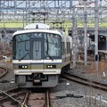 221系おおさか東線新大阪2番入線