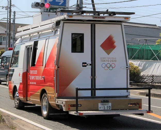 写真: トヨタ コースター移動中継車（東京2020オリンピック仕様、後部）