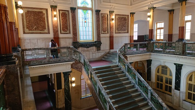 NHK朝ドラロケ地巡り（名古屋市市政資料館）裁判所階段