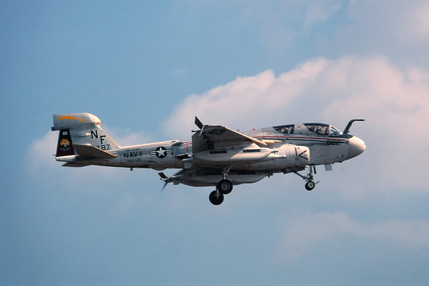 EA-6B 160787 NF-622 VAQ-136 Atsugi 1981