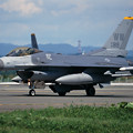 写真: F-16C 90-0819 WW 14FS CTS 2000