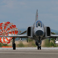 写真: F-4EJ Dragchute 301sq CTS 2008.06